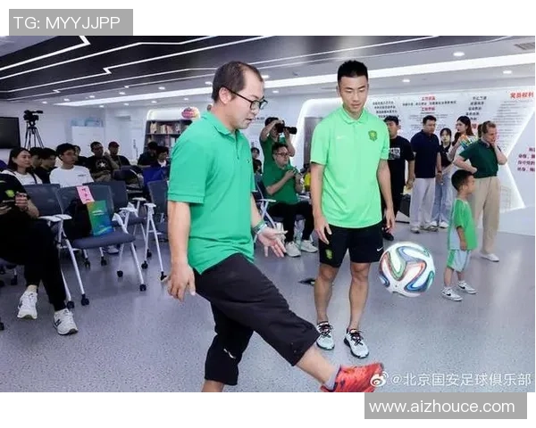 足球明星加盟国内综艺节目引发热议球迷与粉丝期待精彩互动与新鲜体验